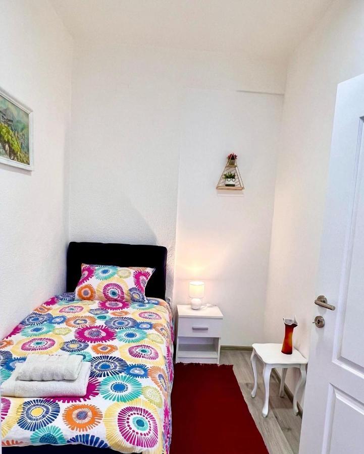 M Apartman Foca Exterior photo