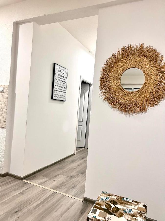 M Apartman Foca Exterior photo